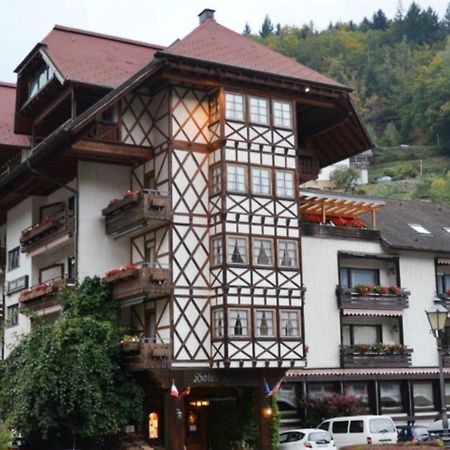 Hotel Hirsch Bad Peterstal-Griesbach Bagian luar foto