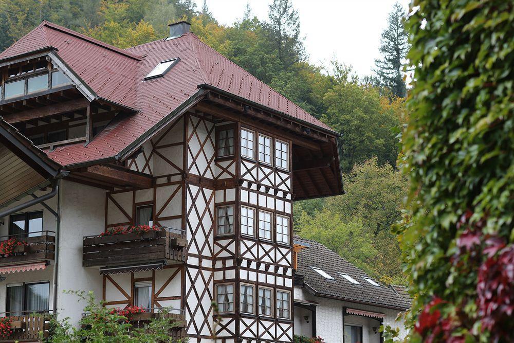 Hotel Hirsch Bad Peterstal-Griesbach Bagian luar foto