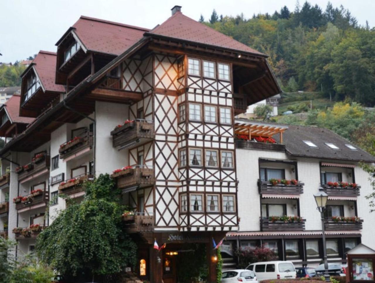 Hotel Hirsch Bad Peterstal-Griesbach Bagian luar foto